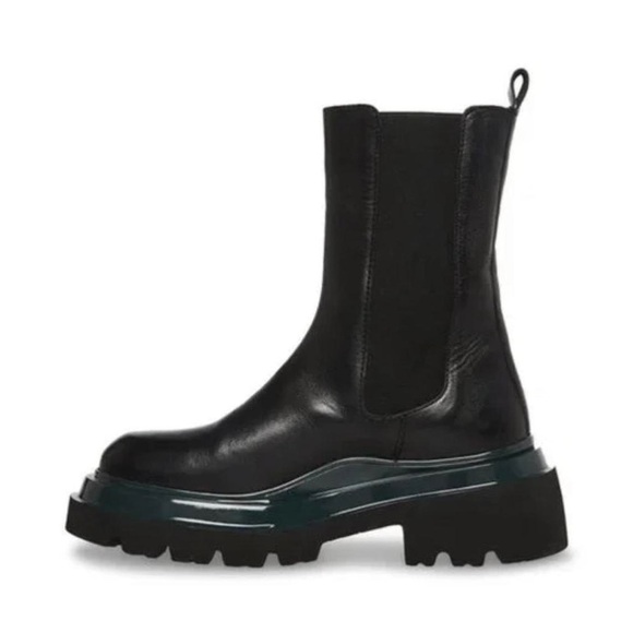 Steve Madden Buxton Chelsea Boot
Leather & textile upper slip stretch gores Sz 9 - Picture 4 of 14